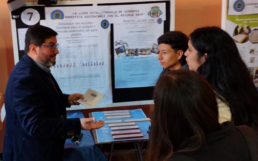 Aguas Décima participa en Expo de aprendizajes basados en proyectos
